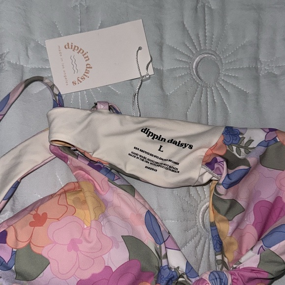 Dippin Daisys bikini set. Both pieces size large. - Picture 2 of 5